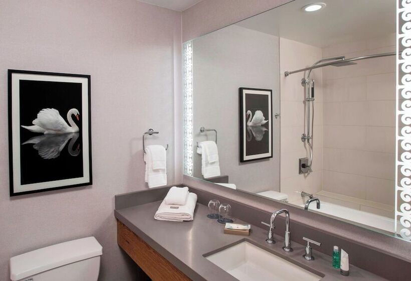 带2个双人床的标准工作室, The Westin Copley Place, Boston