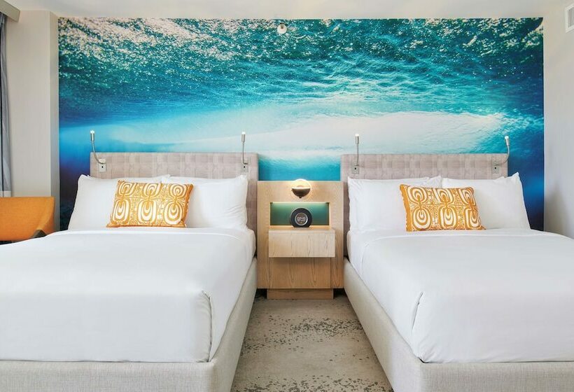 디럭스 룸 바다 전망, Outrigger Waikiki Beachcomber