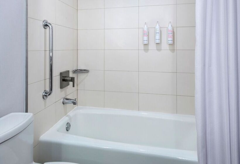 Номер Стандарт 2 Двуспальные Кровати, Westchester Marriott