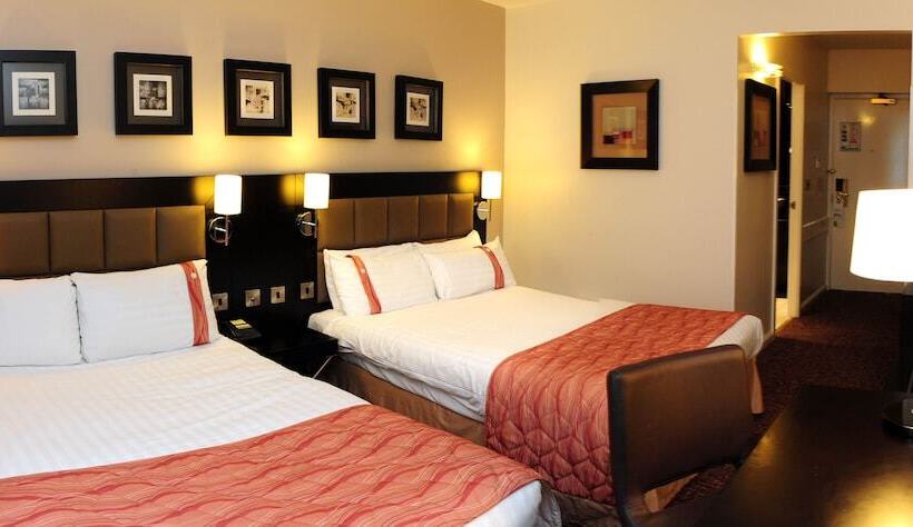 Номер Стандарт 2 Двуспальные Кровати, Holiday Inn Telford Ironbridge, An Ihg