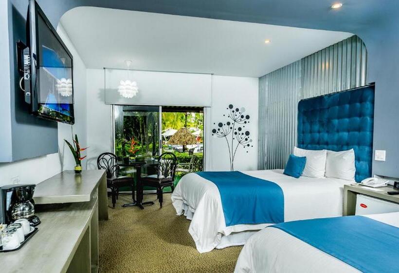Номер Superior с Балконом, Riande Aeropuerto Hotel Casino