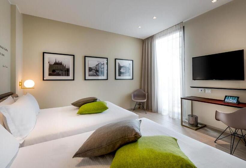 Suite with Terrace, Canada