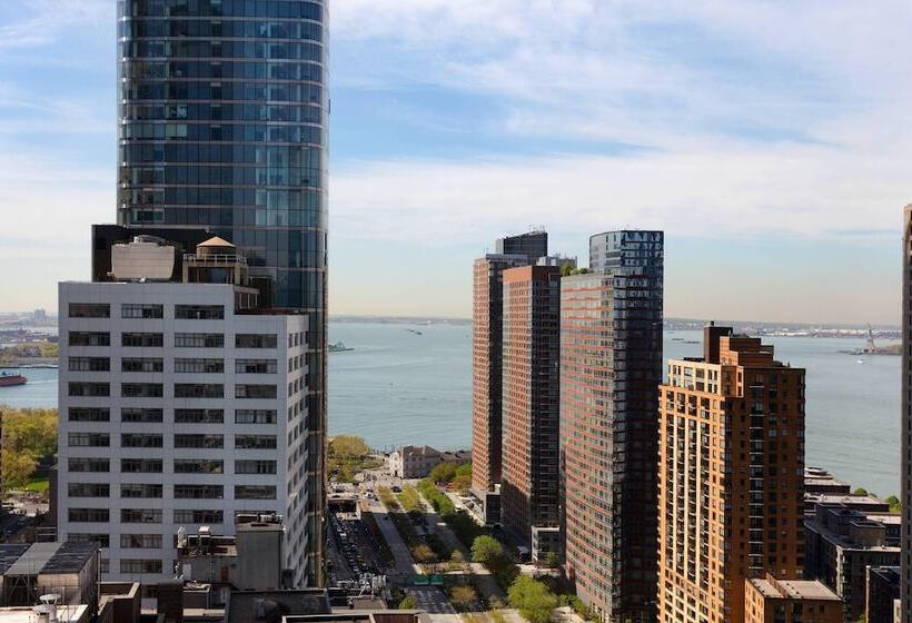 장애인용 디럭스룸, New York Marriott Downtown