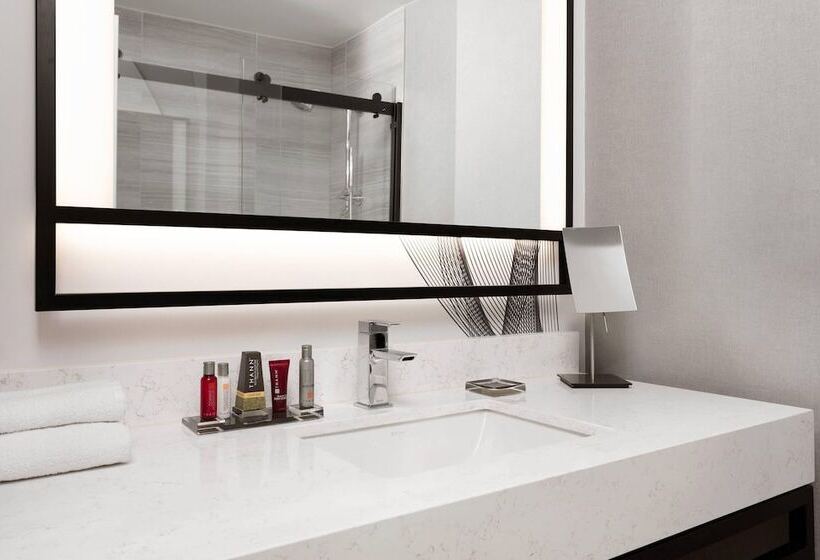 장애인용 디럭스룸, New York Marriott Downtown