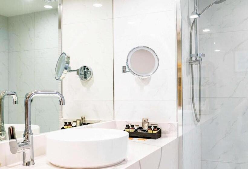 전망 디럭스룸 킹침대, Pullman Cairns International