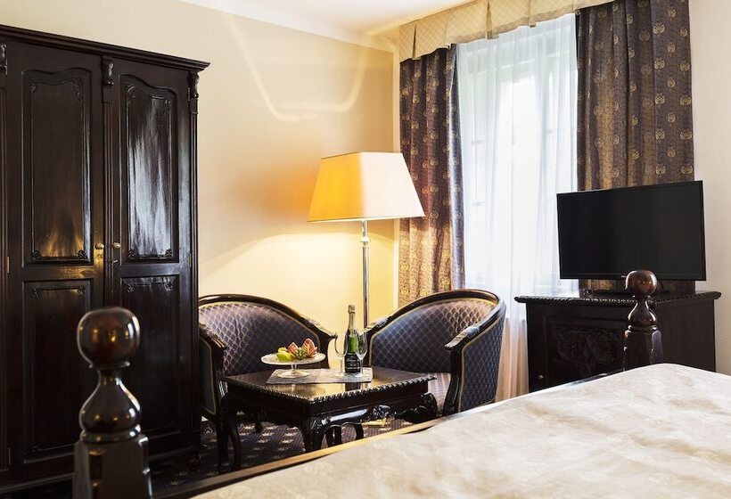 Quarto Deluxe, Pytloun Old Armoury Hotel Prague, Stará Zbrojnice