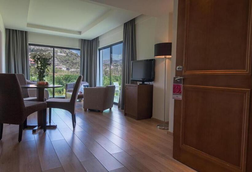 프레지덴셜 스위트, Rodon Hotel And Resort
