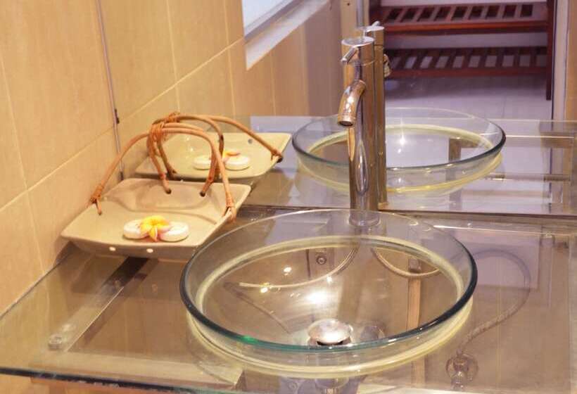 اتاق سوپریور, Balisani Padma