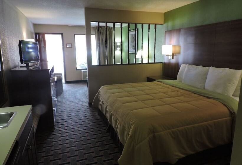 스위트, Days Inn By Wyndham Conoverhickory