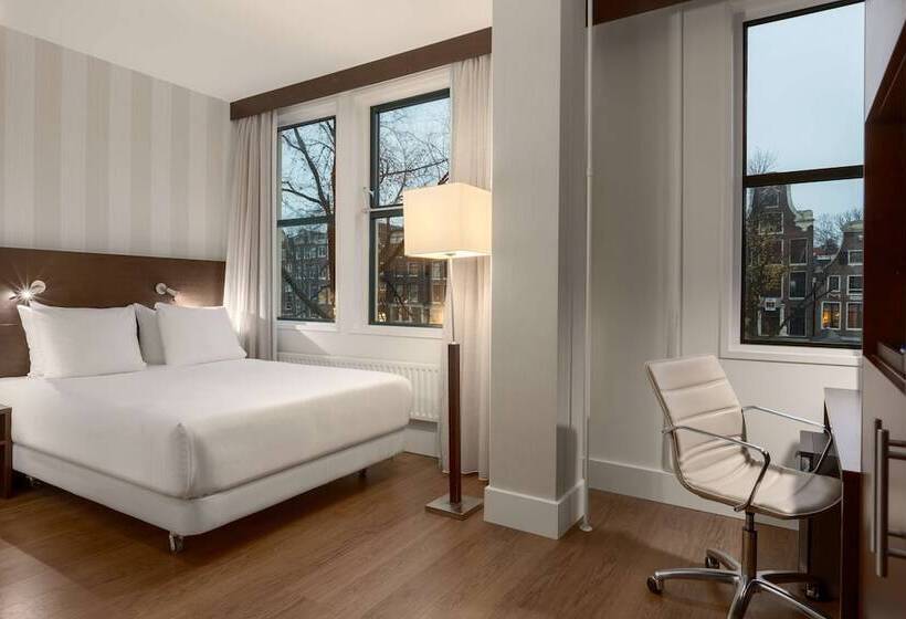 Номер Superior, NH City Centre Amsterdam