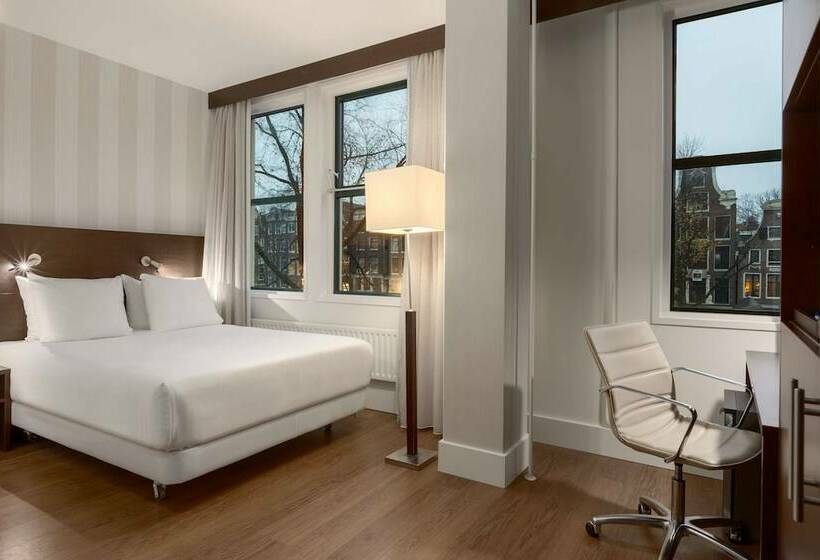 Номер Superior, NH City Centre Amsterdam