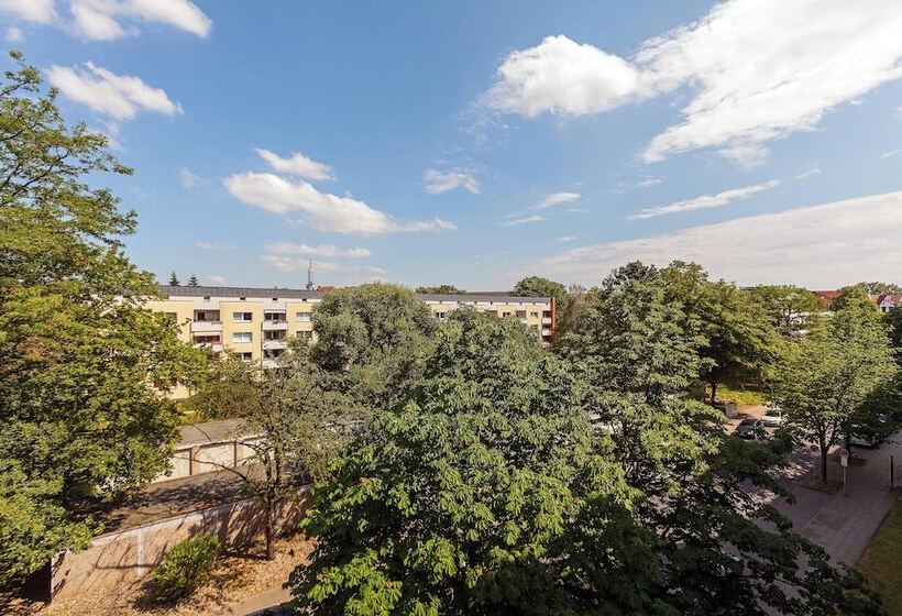 Номер Клуб, Sheraton Hannover Pelikan
