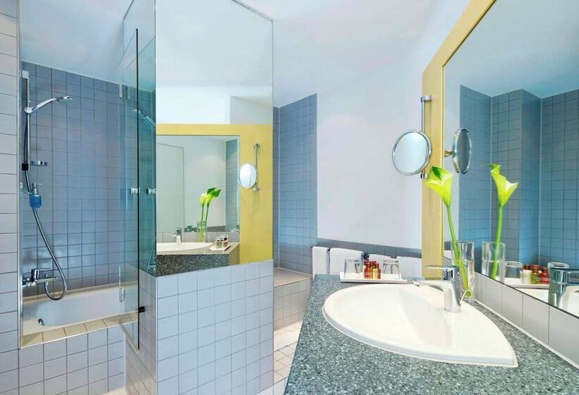 Полулюкс, Sheraton Hannover Pelikan