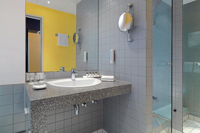 Полулюкс Кровать Кинг, Sheraton Hannover Pelikan