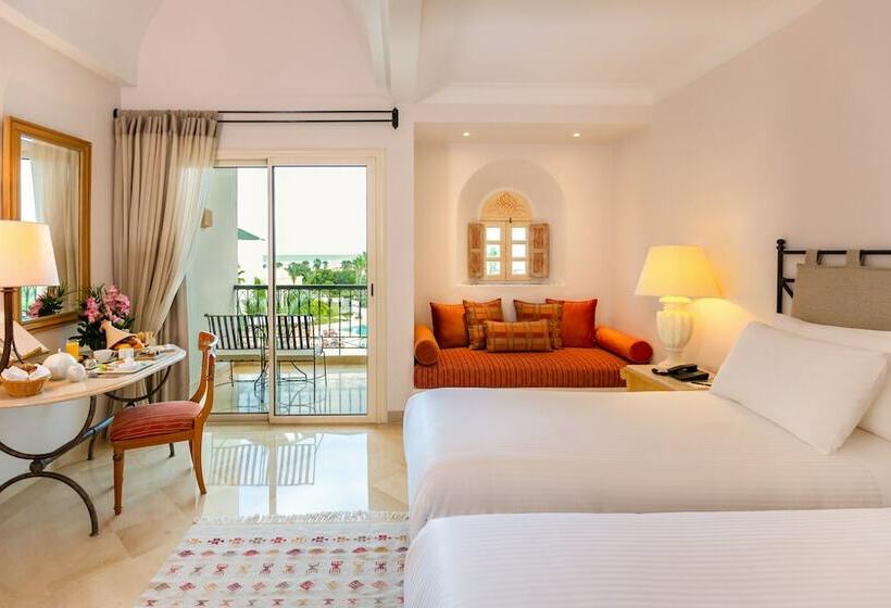 اتاق لوکس با چشم‌انداز دریا, The Residence Tunis
