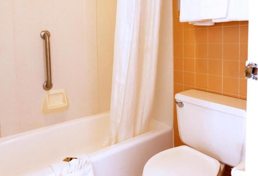 스탠다드 룸 킹사이즈 침대, Sunrise Inn Williamstown