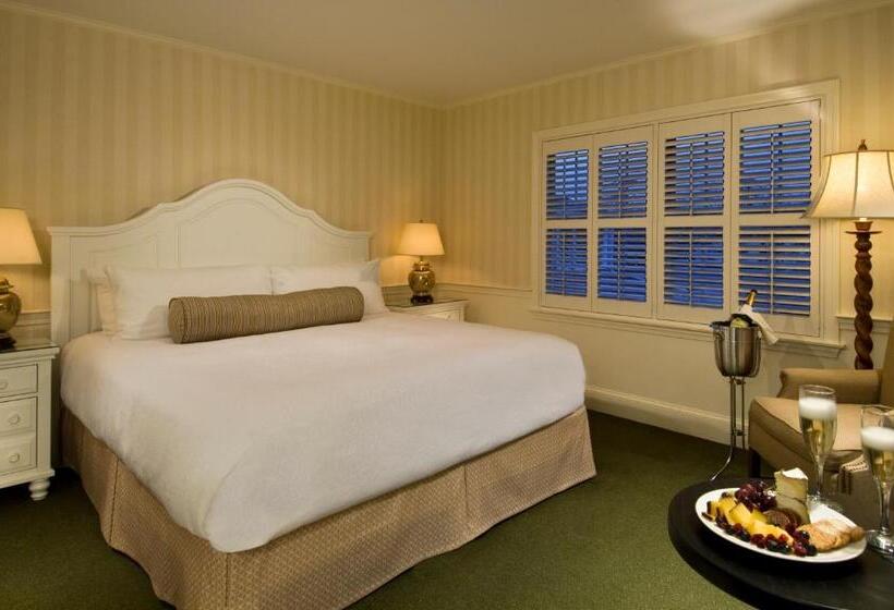 Полулюкс, Chatham Wayside Inn