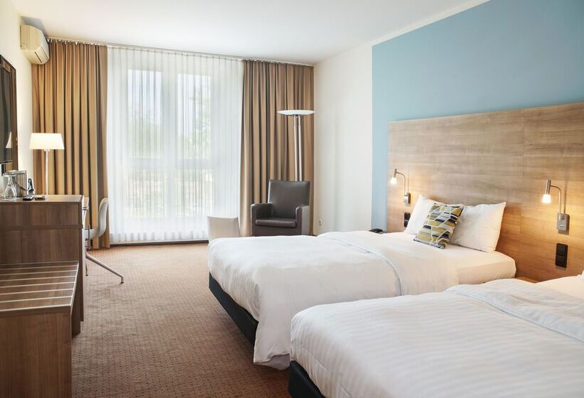 Номер Комфорт, Courtyard By Marriott Dresden