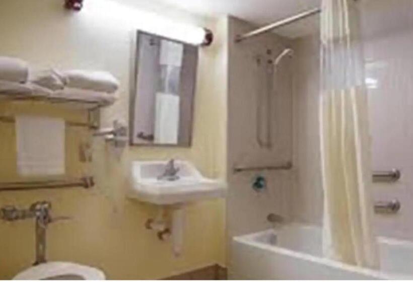 장애인을 위한 스탠다드 룸, Best Western Aku Tiki Inn
