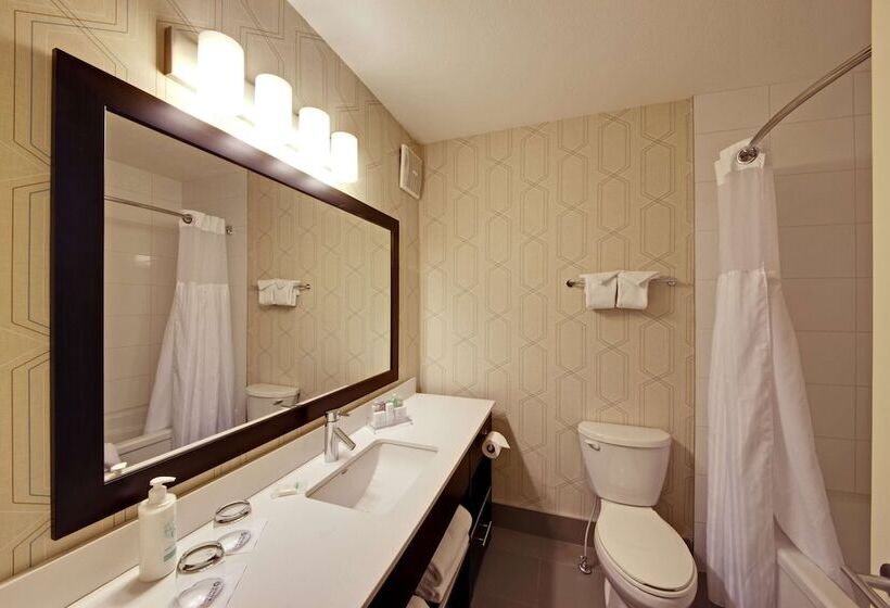 コンフォートルーム, Coast Kamloops Hotel & Conference Centre