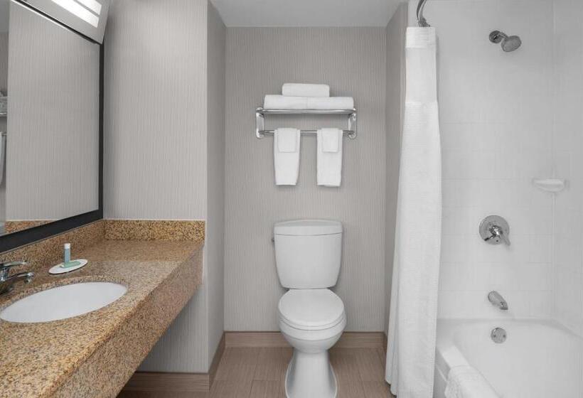 Стандартный Номер Кровать Кинг, Courtyard By Marriott Cypress Anaheim / Orange County