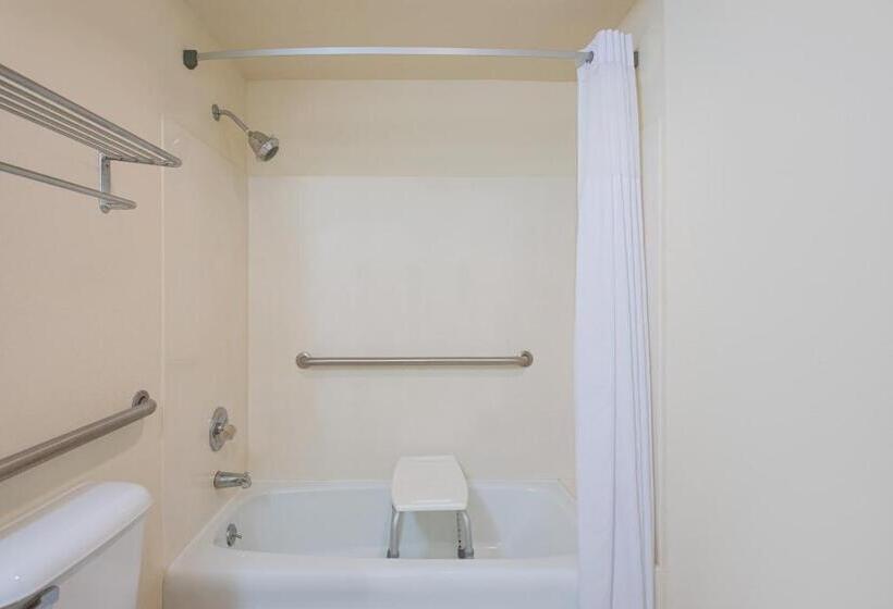 Номер Стандарт Адаптированный для Инвалидов, Days Inn By Wyndham Fremont