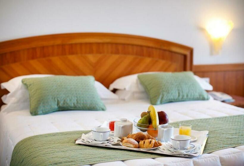 Номер Стандарт Трехместный, Grand Hotel Cesare Augusto