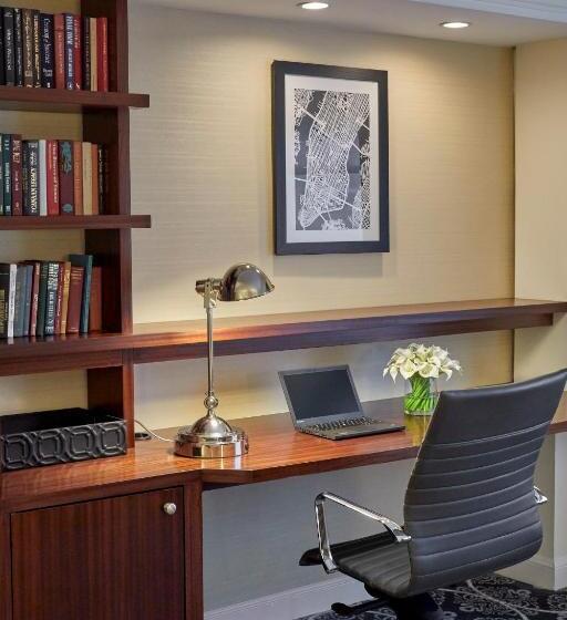 اتاق استاندارد با 2 تخت دوبل, Loews Regency  New York