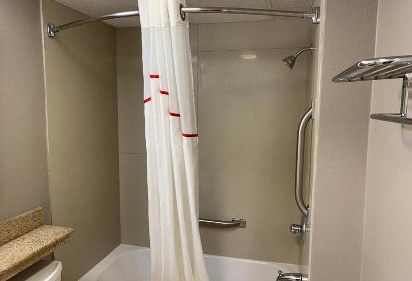 스위트 킹사이즈 침대, Red Roof Inn & Suites Vineland Buena