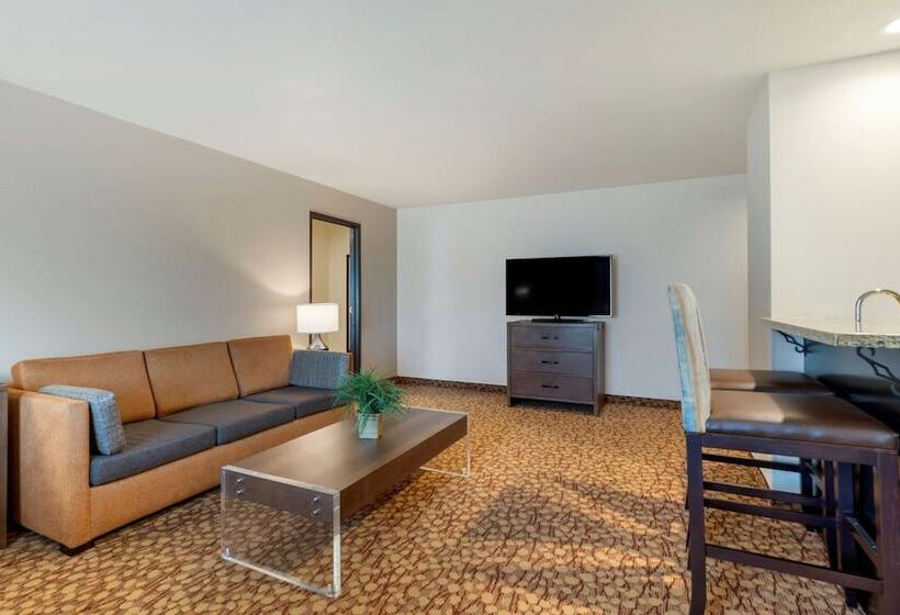 Люкс, Best Western Plus Mill Creek Inn