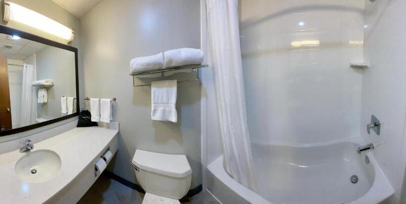 Номер Стандарт 2 Двуспальные Кровати, Best Western Port Clinton