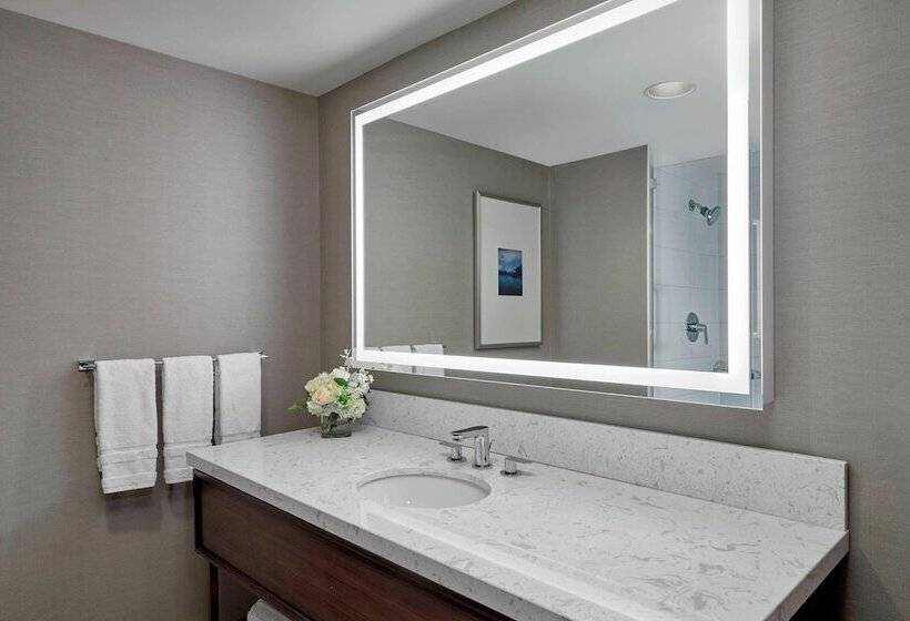 クラブルーム, Sheraton Vancouver Guildford