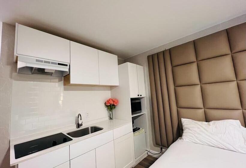 デラックスルーム, Civilia Lakeside By Civilia Golf Retreat