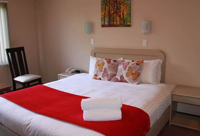 Студия Deluxe, Asure Camelot Arms Motor Lodge