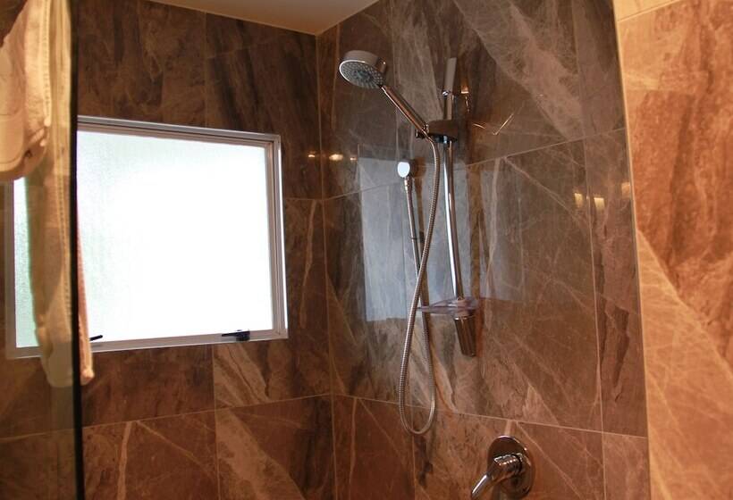 Апартаменты Премиум 1 Спальня, Asure Camelot Arms Motor Lodge