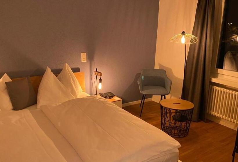 Номер Стандарт, Gasthof Zum Schützen
