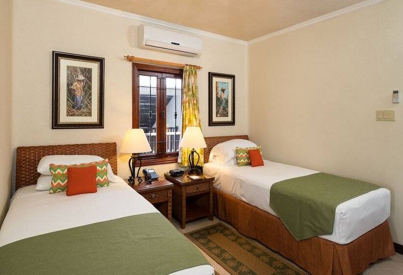 سوییت با چشم‌انداز باغ, Sugar Cane Club Hotel & Spa