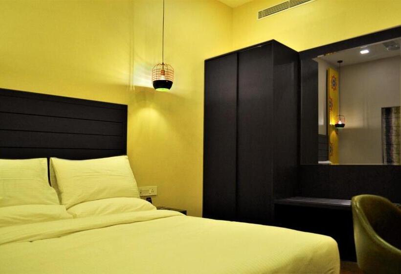 Номер Deluxe, Asansol International