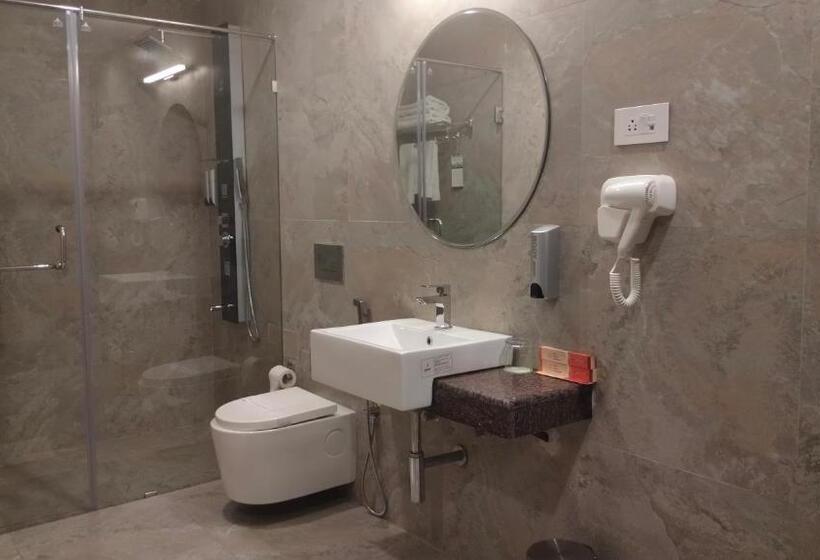 Номер Superior Кровать Кинг, Asansol International