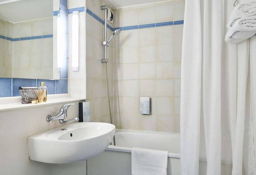 Номер Стандарт Двуспальная Кровать, Kyriad Direct Lyon Sud  Chasse Sur Rhône
