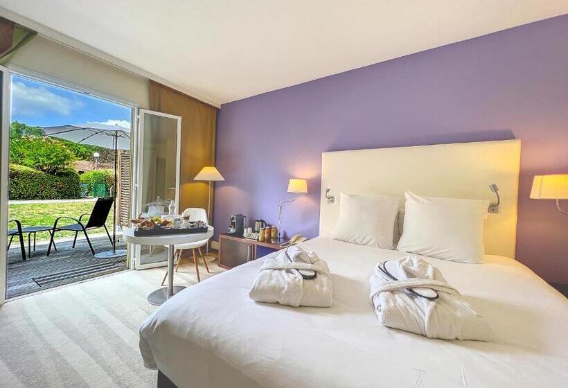 Номер Superior Вид на Бассейн, Mercure Antibes Sophia Antipolis
