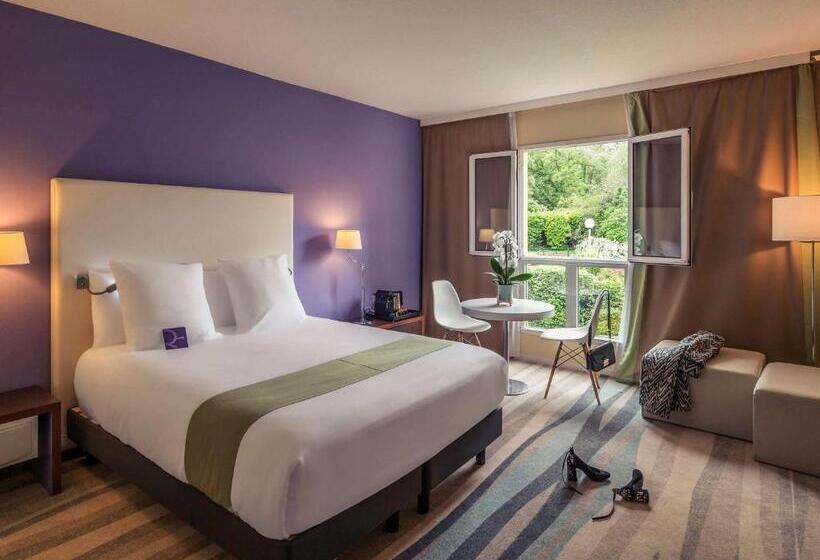 Номер Superior Вид на Бассейн, Mercure Antibes Sophia Antipolis