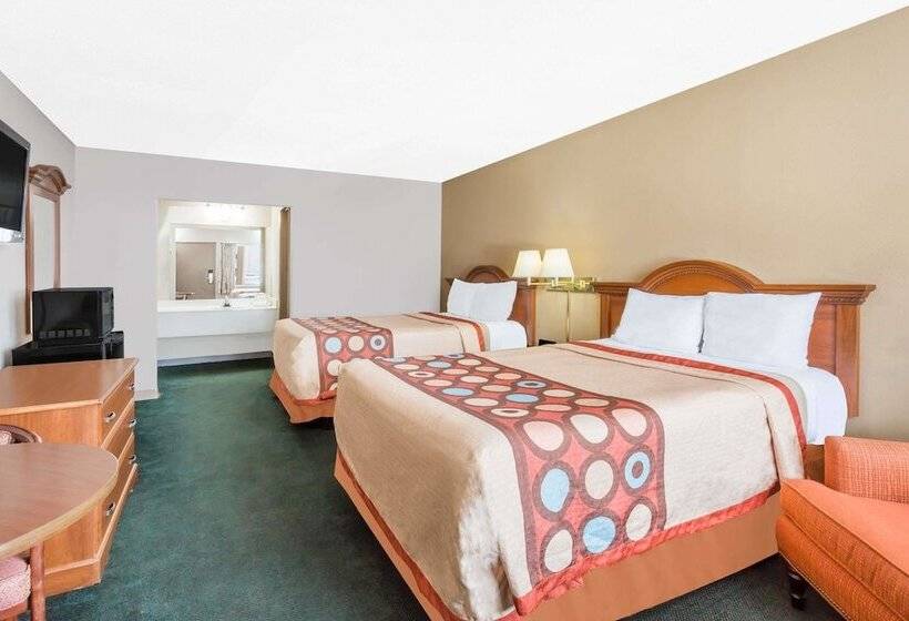 Номер Стандарт 2 Двуспальные Кровати, Super 8 By Wyndham Greensboro