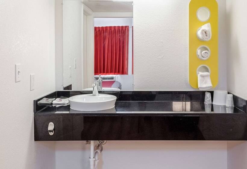 Номер Deluxe, North Charleston Lodge