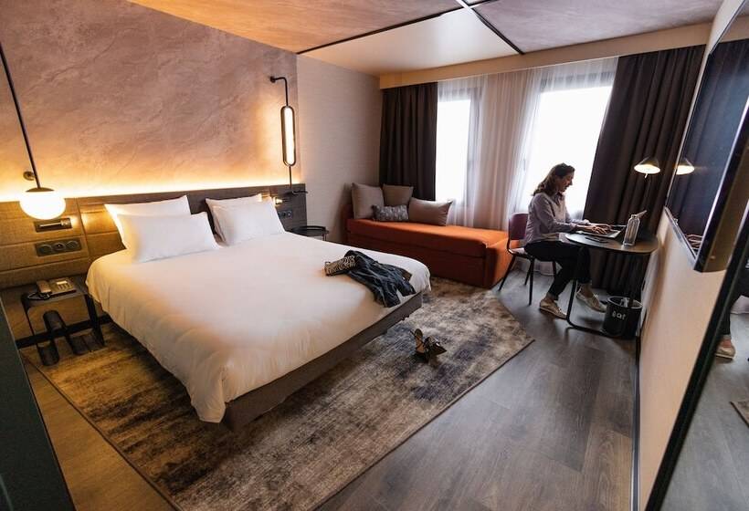 Номер Superior, Novotel Paris Suresnes Longchamp