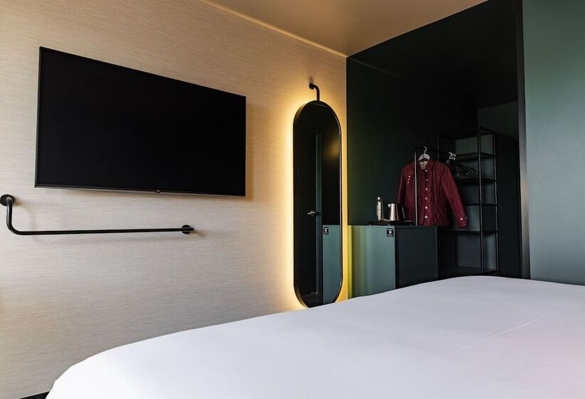 Номер Superior, Novotel Paris Suresnes Longchamp