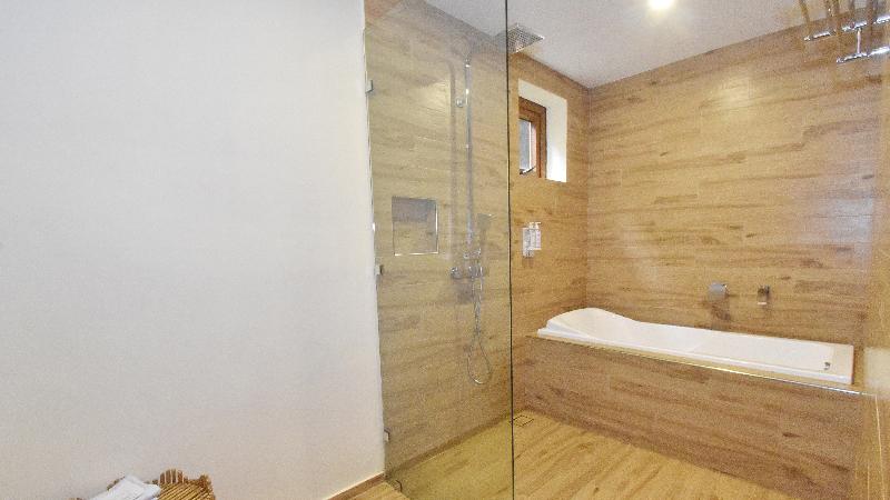 带共用浴室的标准房间, a&o Hamburg Reeperbahn