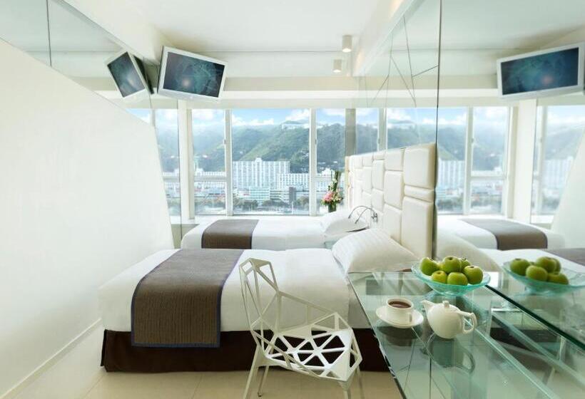 اتاق استاندارد با چشم‌انداز, Regal Riverside