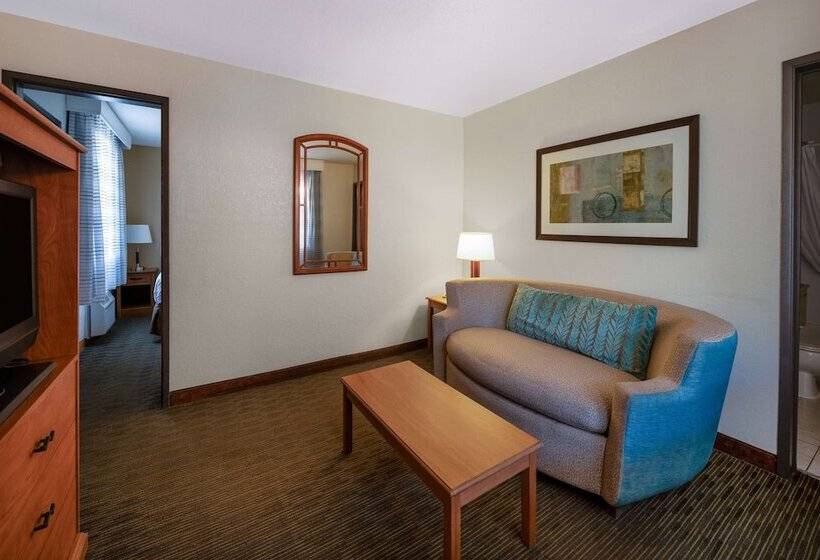스위트 킹사이즈 침대, Days Inn By Wyndham Encinitas Moonlight Beach