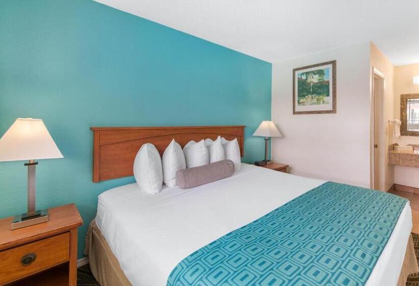 스탠다드 스튜디오 킹침대, Howard Johnson Suites By Wyndham San Diego Chula Vista Bayfront